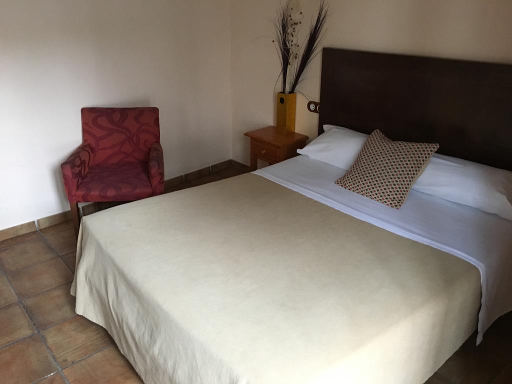 Apartamentos Victoria Bujalance Exterior foto